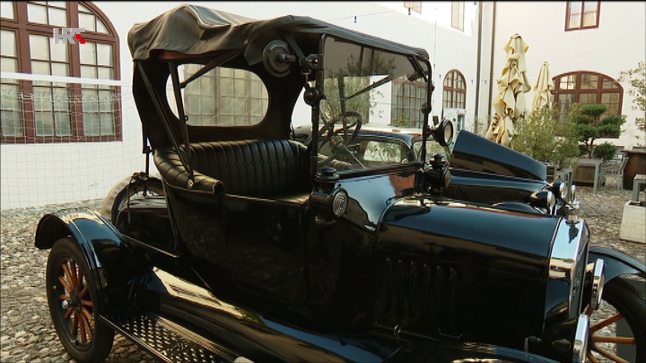 Janez Puh bio je poznati izumitelj i vlasnik tvornice automobila, u Ilici mu je postavljena spomen ploča, Foto: HRT/Prizma