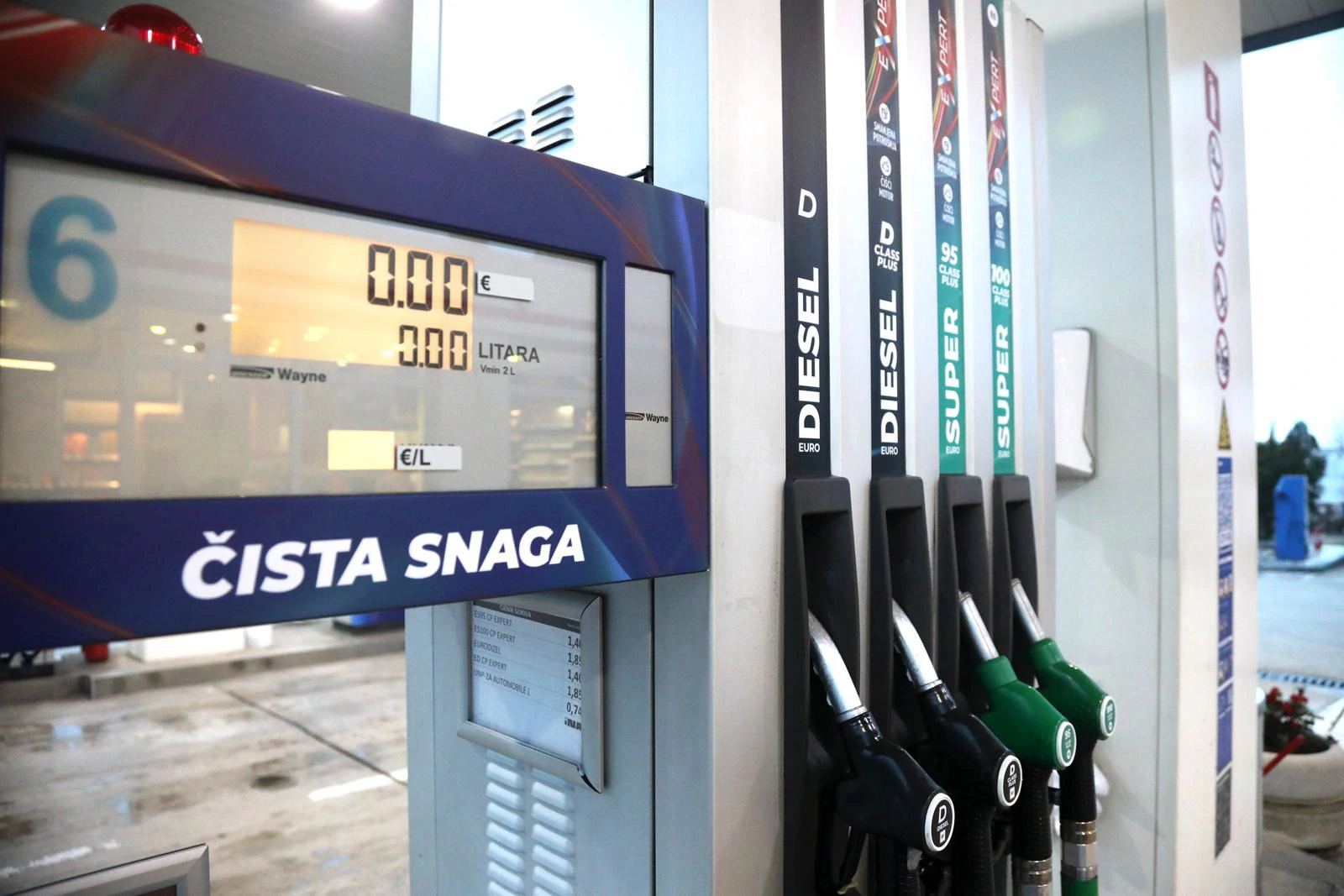 Loše vijesti za vozače: Od utorka dosta poskupljuje gorivo