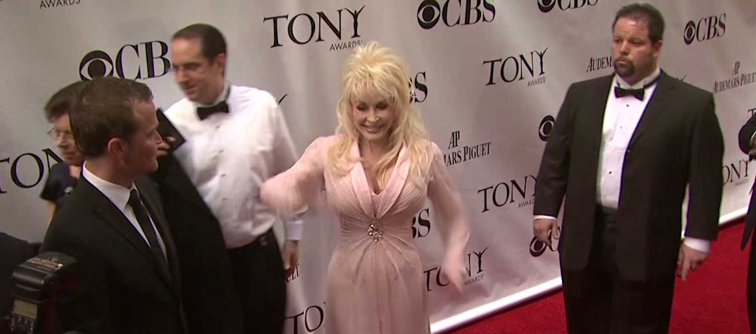 Dolly Parton još odjekuje