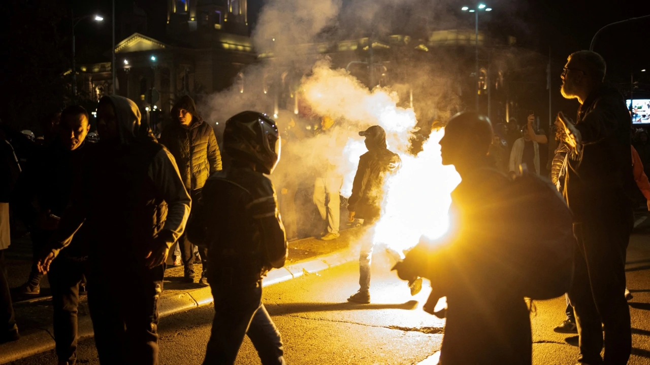  Prosvjed pred Skupštinom u Beogradu , Foto:  Prosvjed pred Skupštinom u Beogradu Marko Djurica/Reuters