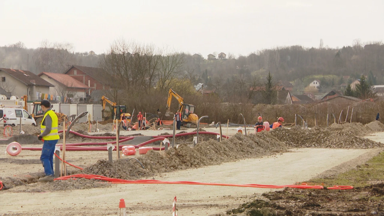 Radovi na kontejnerskom naselju u Petrinji, Foto: Dnevnik/IMS/HRT
