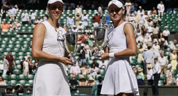 Veronika Kudermetova i Elise Mertens