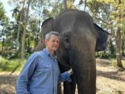 Ponedjeljak, 20. travnja na Prvom, Foto: Alexander Armstrong na Šri Lanki/dokumentarna serija