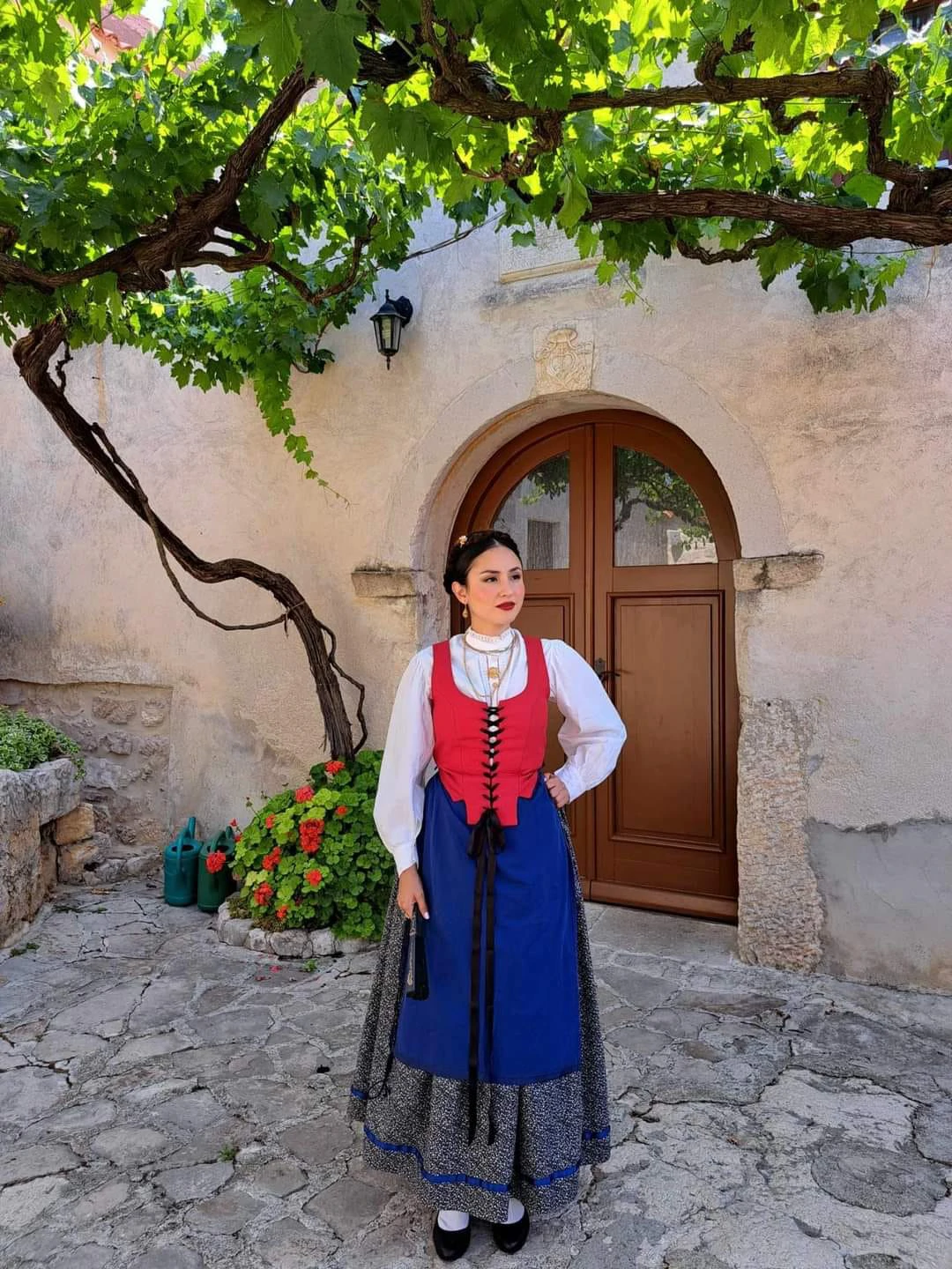 Fabiana Guzmán en traje de Hvar