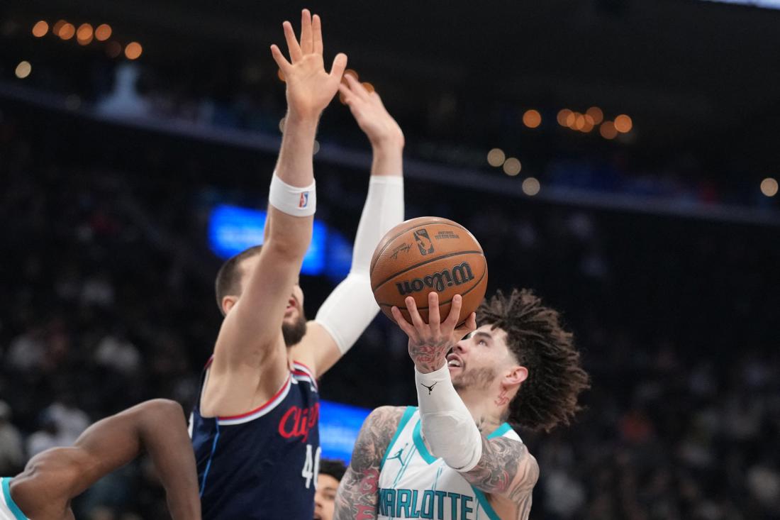 2026 01 13t044529z 638145506 mt1usatoday27993355 rtrmadp 3 nba charlotte hornets at los angeles clippers 20260113074425