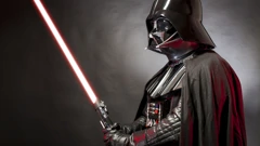 Svjetlosni mač Darth Vadera i Batmanovo odijelo uskoro na aukciji