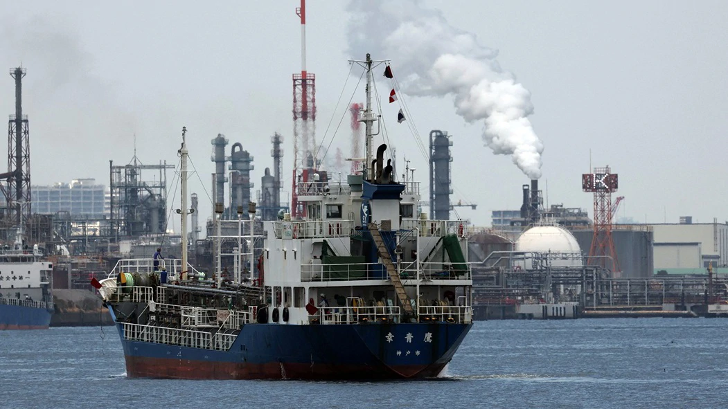 Rafinerija nafte južno od Tokija