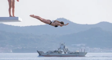 Makarska domaćin prvog međunarodnog natjecanja u skokovima u more