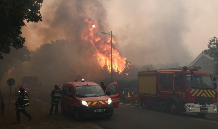 Francuska evakuira poluotok zbog požara, Španjolska proglasila izvanredno stanje