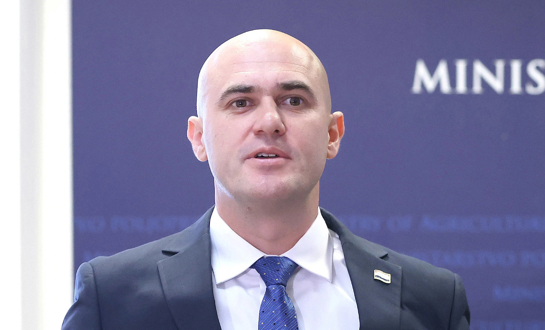 Telegram: DORH ima snimke Dabre na kojima daje maloljetniku da puca