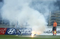 Baklja na terenu , Foto: Slavko Midžor/PIXSELL