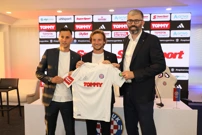 Nikola Kalinić, Ivan Rakitić i Ivan Bilić, Foto: Vojko Bašić/CROPIX