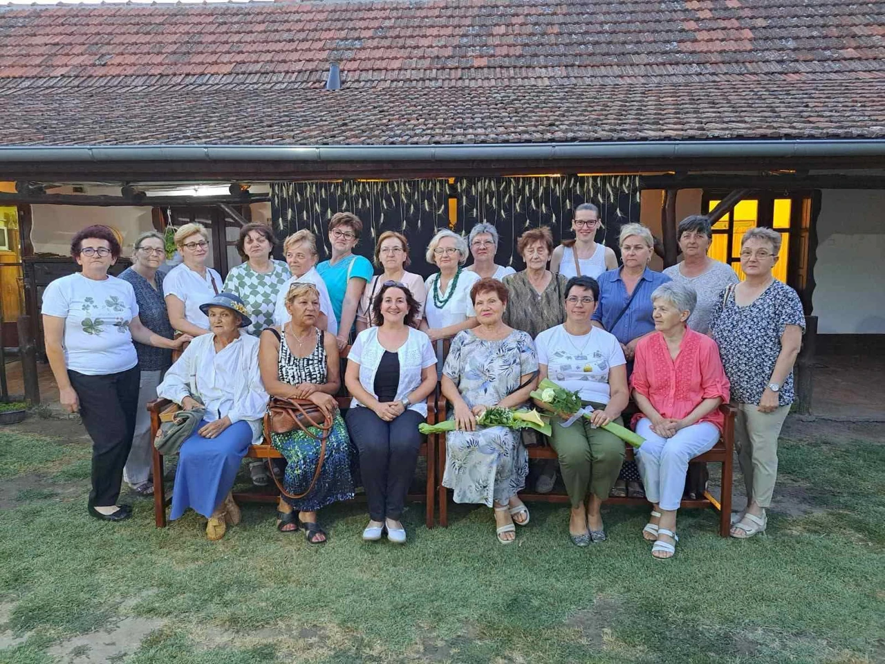Sudionici 40. saziva Prve kolonije naive u tehnici slame