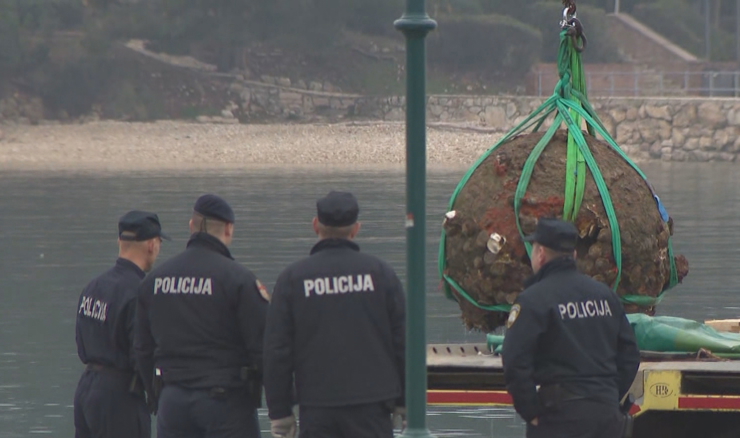 Policija uspješno uklonila protubrodsku minu iz uvale Lone