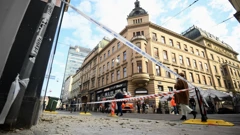Na Ilici se odlomio komad fasade i pao na pločnik