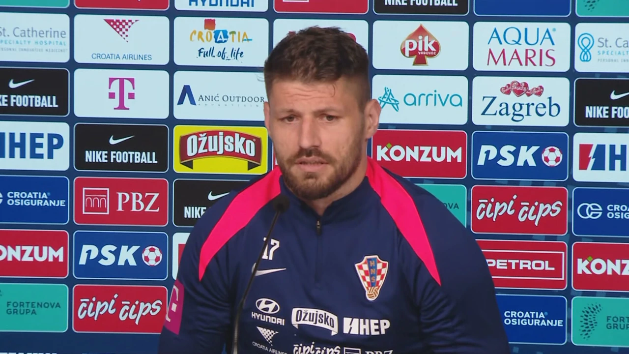 Bruno Petković na presici u Neuruppinu