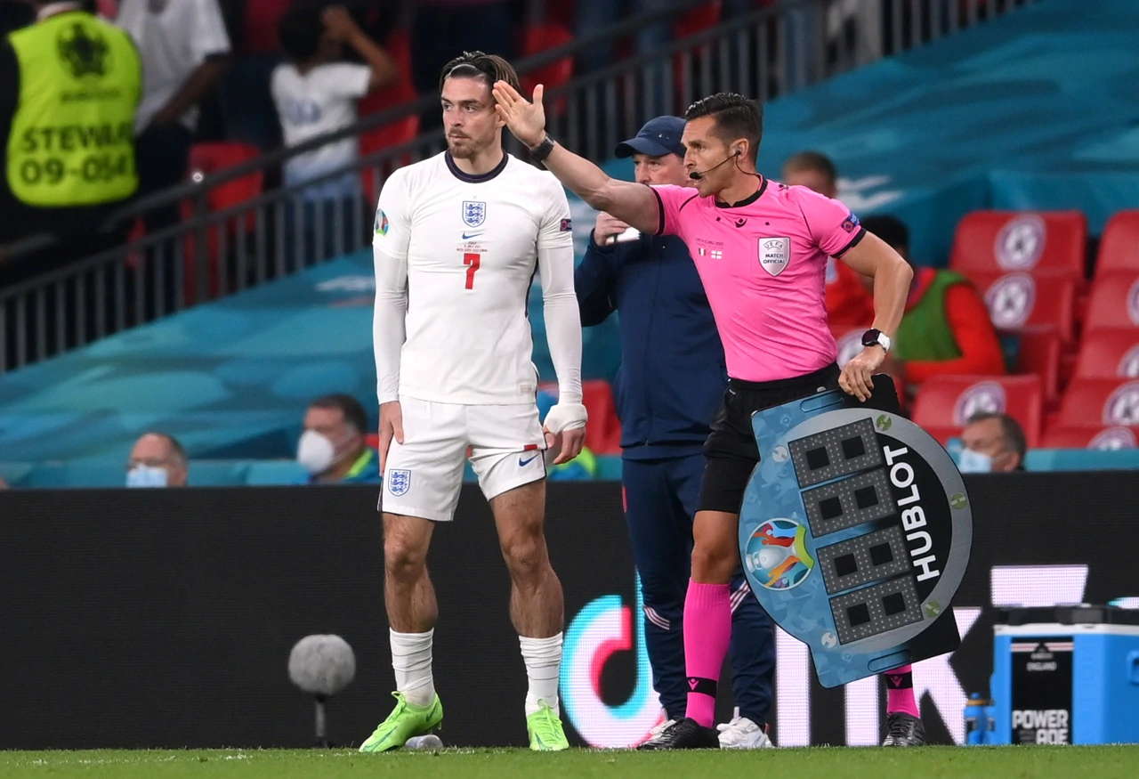 Jack Grealish ulazi umjesto Masona Mounta, Foto: Laurence Griffiths/Pool via REUTERS