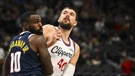 Ivica Zubac (LAC) i Tim Hardaway Jr. (Denver)