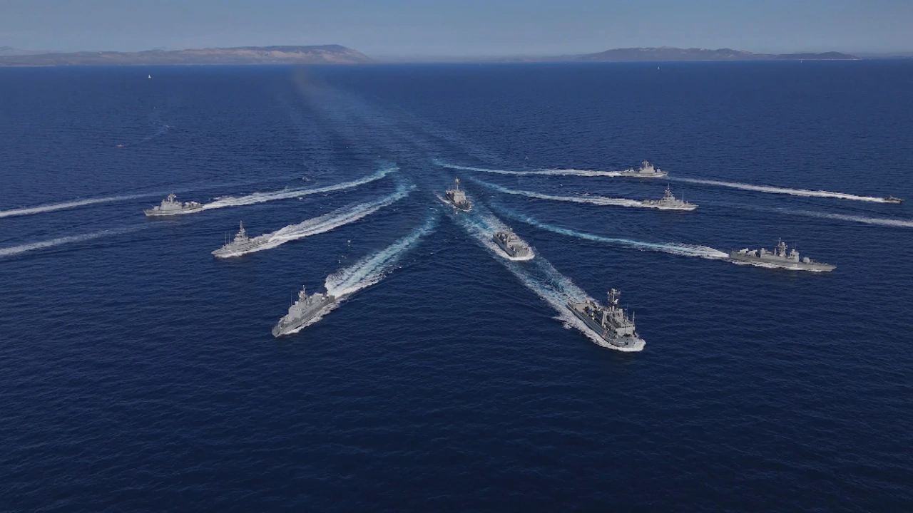 Svečani mimoplov HRM-a, Foto: HTV/HRT