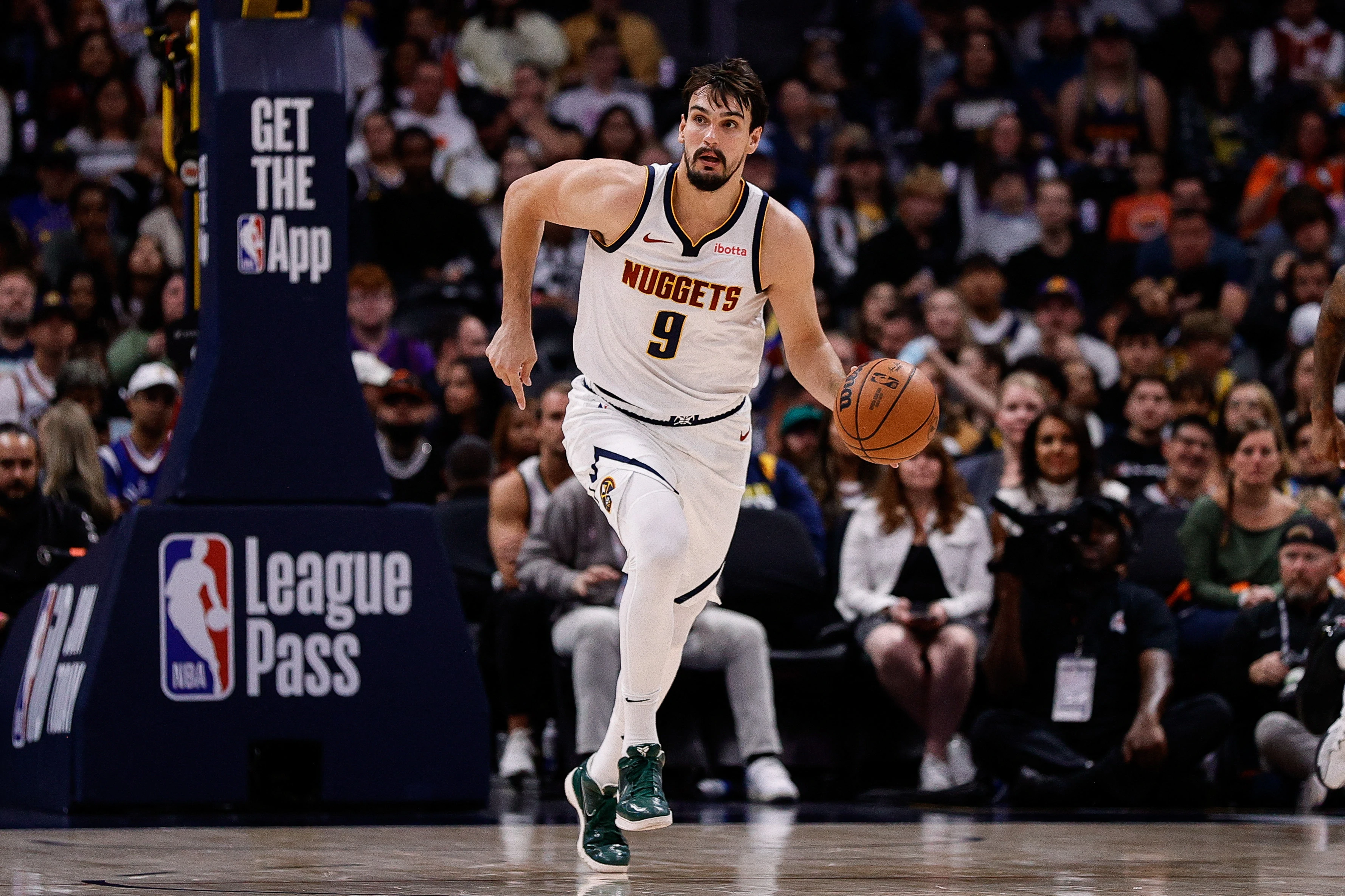 2024 10 14t032659z 1051135654 mt1usatoday24486568 rtrmadp 3 nba preseason phoenix suns at denver nuggets 20241014063717