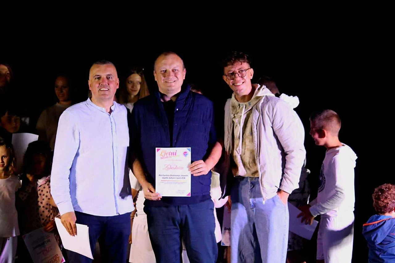 Dodjela zahvalnica sudionicima Ljetnog kazališnog kampa