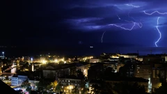 Grmljavinsko nevrijeme obasjavalo je noć na Kvarneru