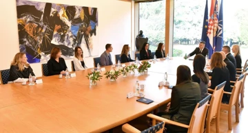 Zoran Milanović s predstavnicima Hrvatskog logopedskog društva