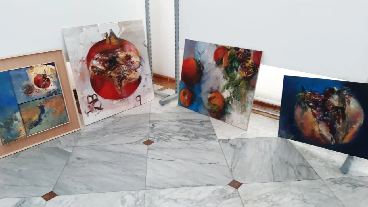 Priprema humanitarne izložbe s djelima Elle Flesh