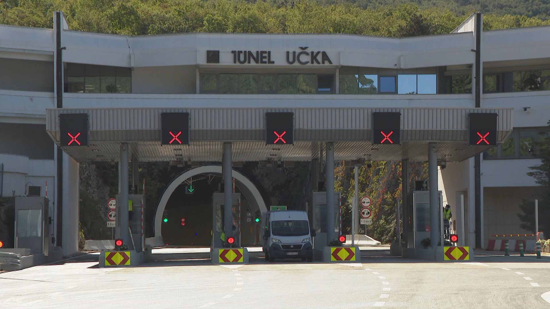 Ab sechs Uhr morgens sind beide Röhren des Tunnels durch Učka für alle Fahrzeuge geöffnet 8 ri1 tunel ucka otvaranje percan frame 7185 20250925102408