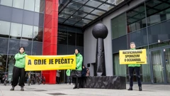 Prosvjedna akcija Greenpeacea "Gdje je pečat?" 