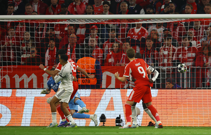 Bayern - Real Madrid, pogodak Pavlovića , Foto: Kai Pfaffenbach/REUTERS
