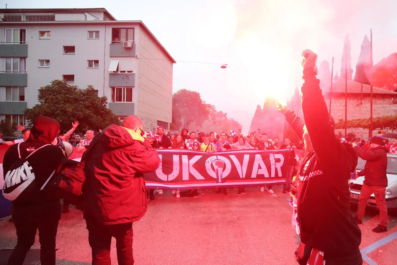 Navijački korteo u Splitu, Foto: Goran Stanzl/PIXSELL