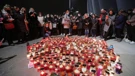 Obožavatelji se ispred Arene opraštaju od Balaševića 