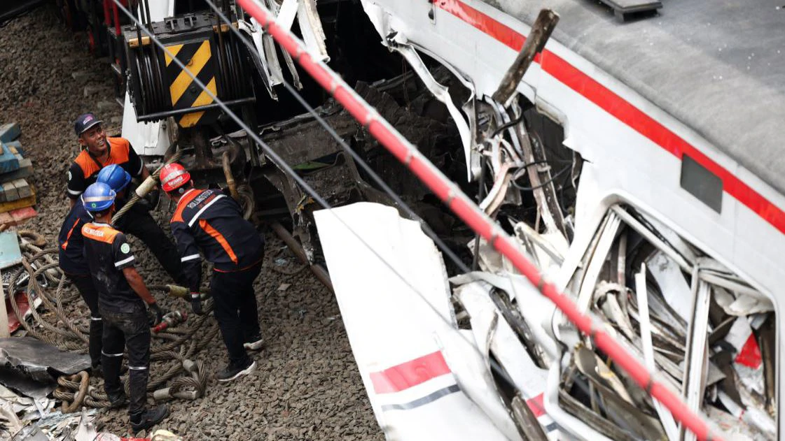 Indonezija: Sedmero mrtvih u sudaru vlakova blizu Džakarte