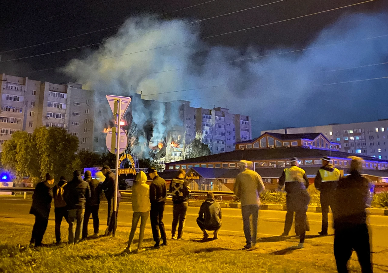 Ruski vojni zrakoplov zabio se u stambene zgrade u ruskom gradu Jejsku, Foto: Stringer /Reuters
