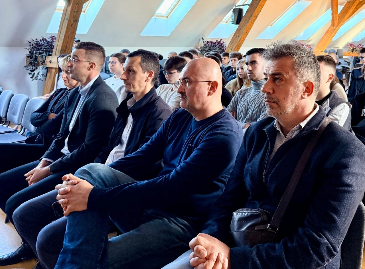 Gimnazija Matije Antuna Reljkovića