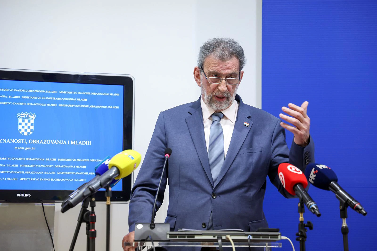 Fuchs: Sindikati postavljaju ultimatume, razgovor nemoguć