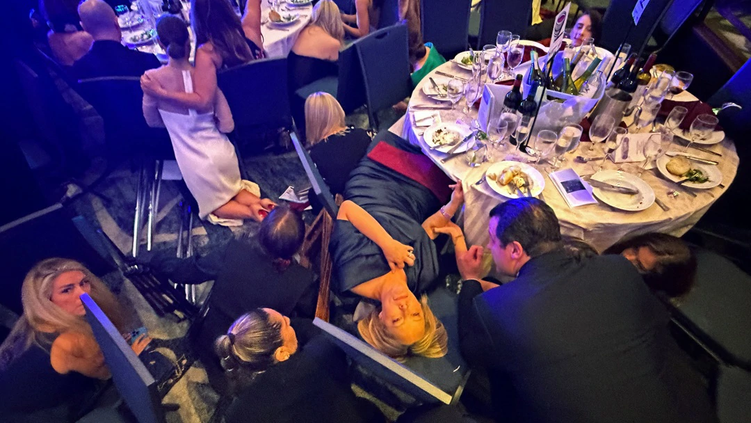 Kako se gala večer s novinarima pretvorila u kaos?