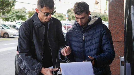 Ante Budimir daje autogram