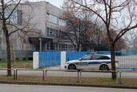 Zagreb: Policija ispred Ugostiteljsko-turističkog učilišta u Kombolovoj ulici zbog dojave o bombi, Foto: Pixsell/Pixsell