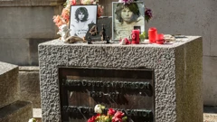 Morrisonov grob na pariškom groblju Pere-Lachaise