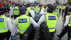 Londonska policija uhitila stotine prosvjednika