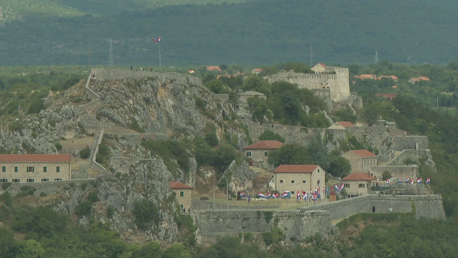 Zastave, emocije i domovina: Knin kuca srcem Hrvatske
