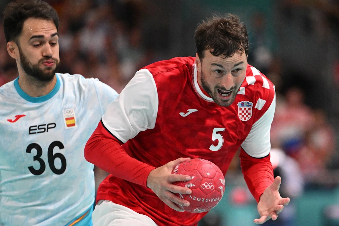 Spektakl u Našicama, kapetan se vraća kući!