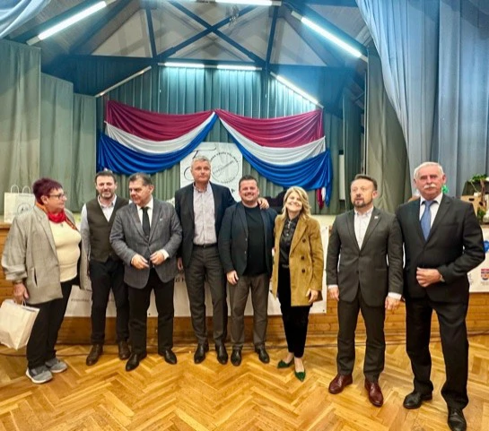 Hrvatski veleposlanik dr.sc. Mladen Andrlić,  Marina Sikora,  Ivan Gugan, Ivan Tepeš i dr.