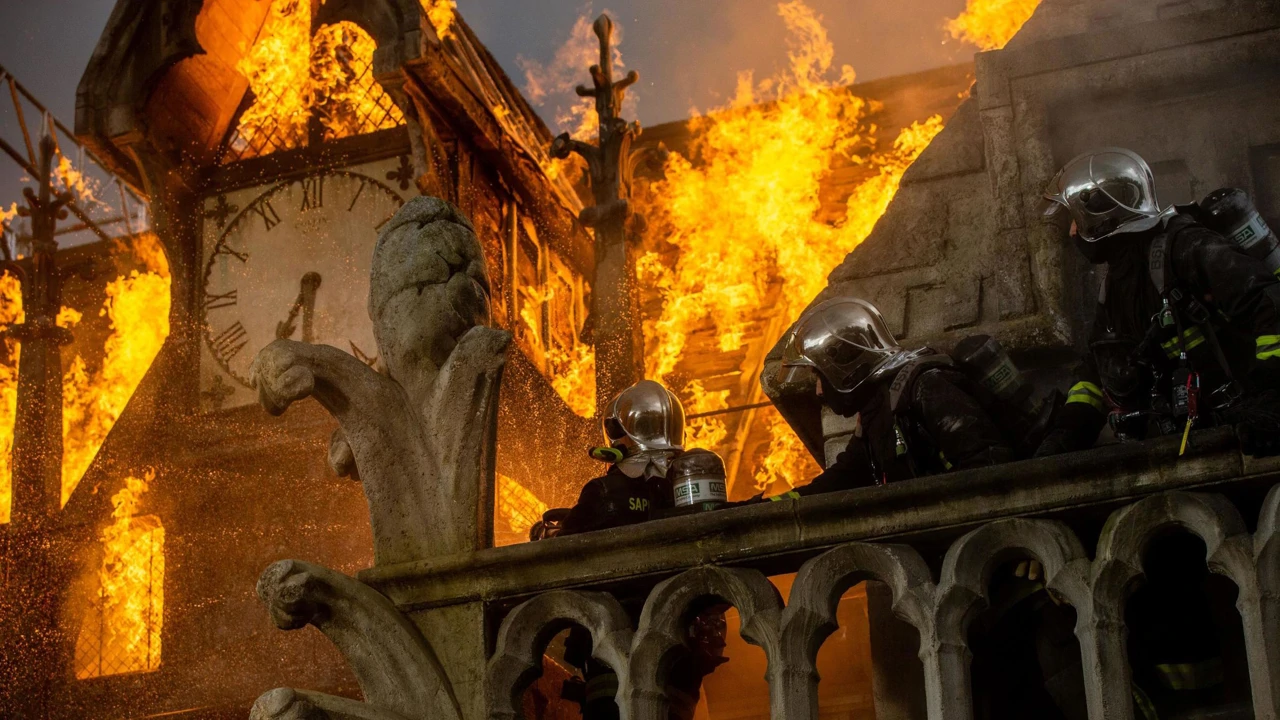 Utorak, 28. srpnja na Dugom , Foto: Notre Dame u plamenu/film