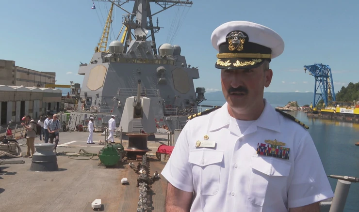 Andrew C. Darjany, zapovjednik broda USS Forrest Sherman