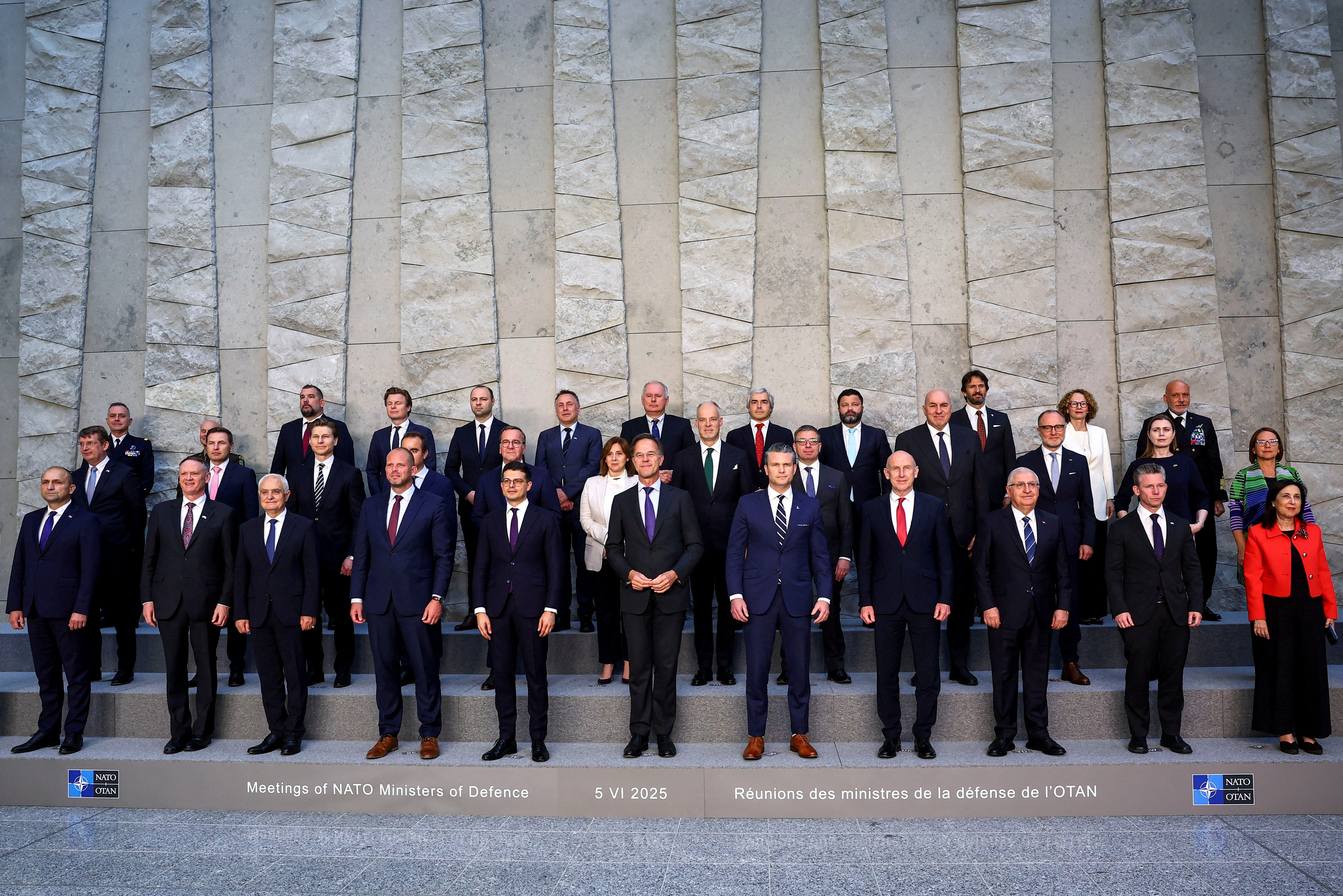 Ministri obrane država članica NATO-a