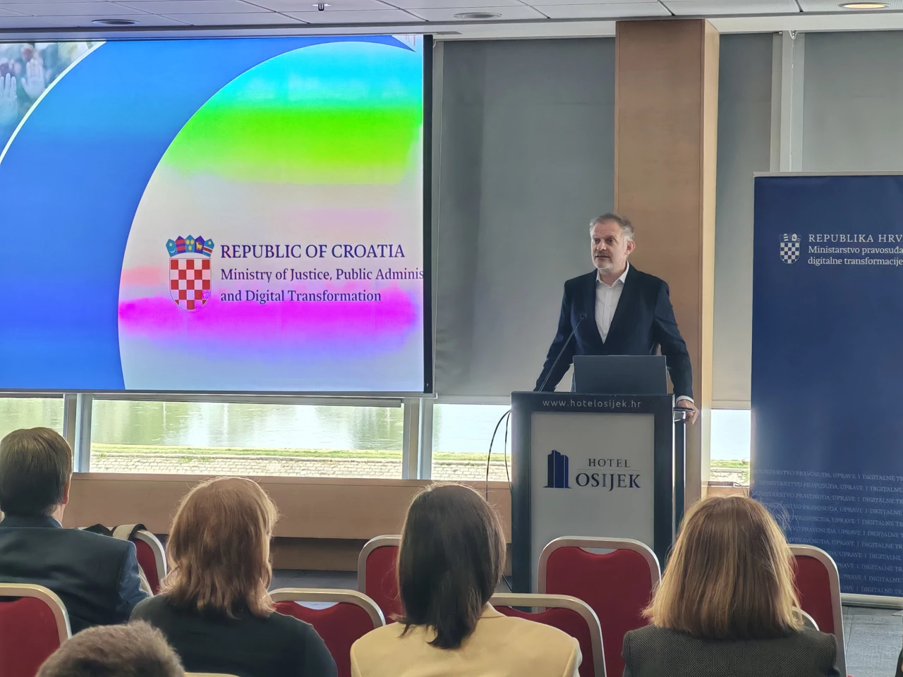 Igor Ljubi na konferenciji, Foto: Neven Knežević/HRT Radio Osijek