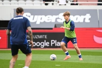 Rokas Pukštas na zagrijavanju, Foto: Ante Cizmic/CROPIX